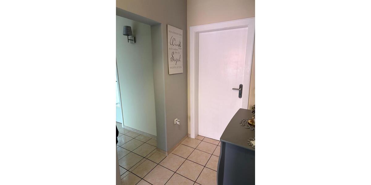 Etagenwohnung Duisburg Essenberg - 4 Zimmer, 100 m&sup2;, 190.000&euro; | Angebot:26115477