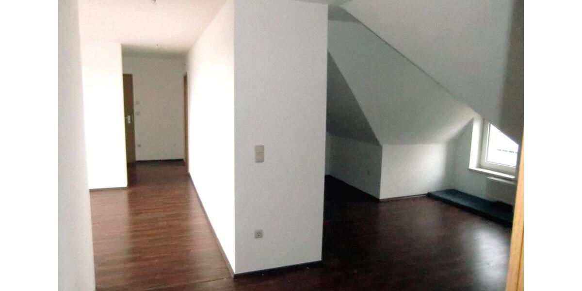 Dachgeschoßwohnung Gladbeck Brauck - 2.5 Zimmer, 80 m&sup2;, 420&euro; | Angebot:25931912