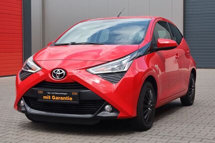 Toyota Aygo (X) 45.468 km 9.399 &euro; Oberhausen 46145