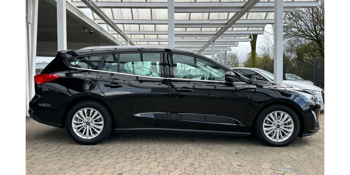 Ford Focus 122.000 km 14.950 &euro; Dinslaken 46539