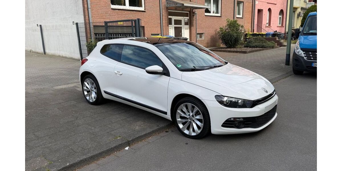 VW Scirocco 173.000 km 8.999 &euro; Duisburg 47226