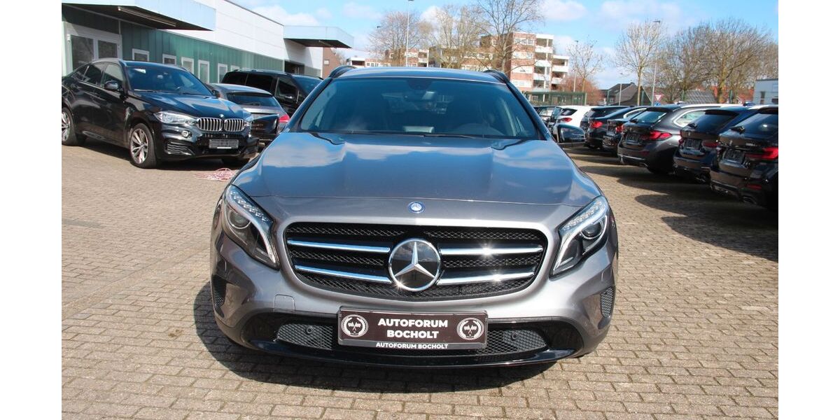 Mercedes-Benz GLA 250 124.000 km 16.400 &euro; Bocholt 46395