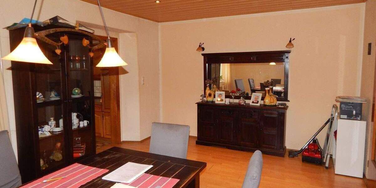 Mehrfamilienhaus, Wohnhaus Kamp-Lintfort Lintfort - 4 Zimmer, 109 m&sup2;, 229.000&euro; | Angebot:25729272