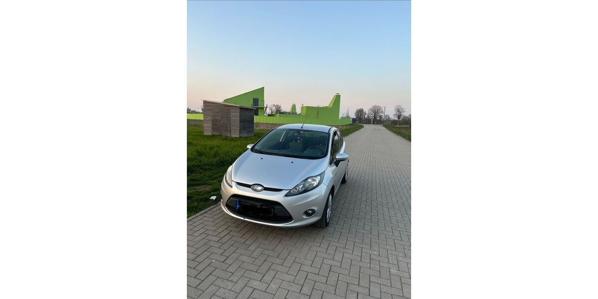 Ford Fiesta 134.798 km 4.499 &euro; Oberhausen 46147