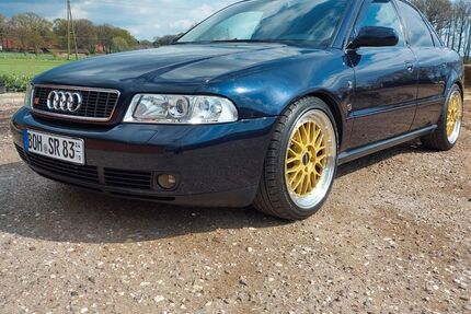 Audi A4 218.000 km 7.699 &euro; Hamminkeln 46499