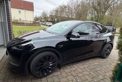 Tesla Model Y 68.000 km 32.400 &euro; Gladbeck 45968