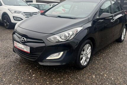 Hyundai i30 95.000 km 8.499 &euro; Kamp-Lintfort 47475