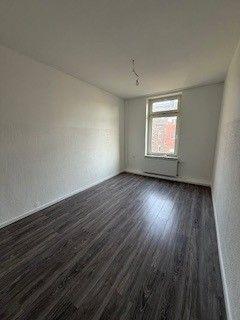 Etagenwohnung Duisburg Duisburg-Mitte - 3 Zimmer, 83 m&sup2;, 600&euro; | Angebot:24687928