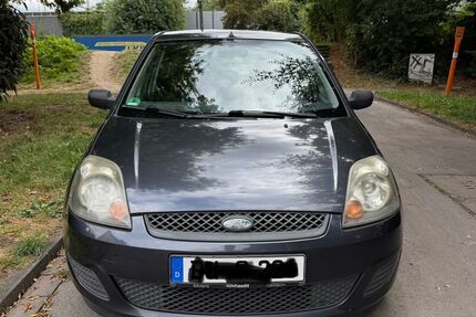 Ford Fiesta 131.550 km 1.300 &euro; Duisburg 47137