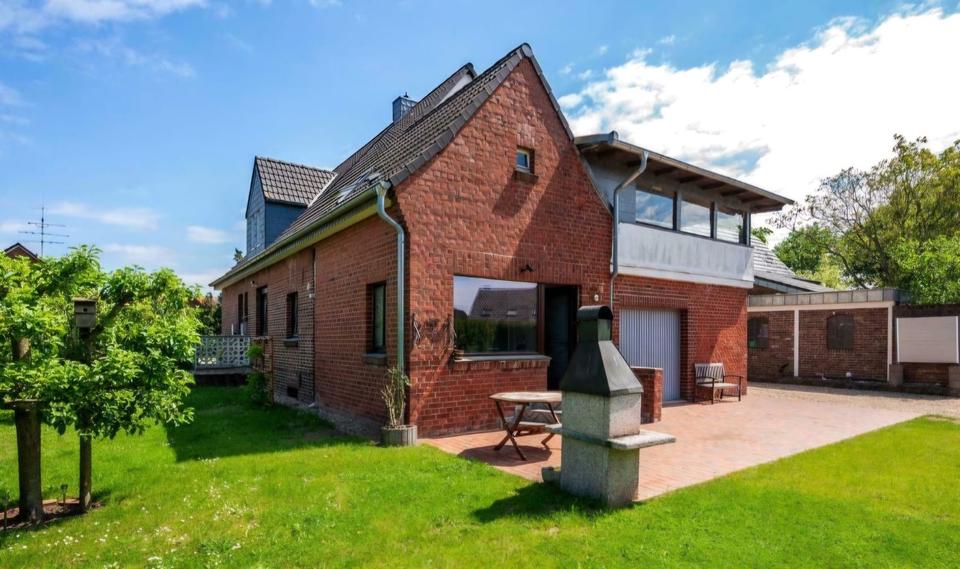 Einfamilienhaus Rees - 8 Zimmer, 208 m&sup2;, 365.000&euro; | Angebot:25171424
