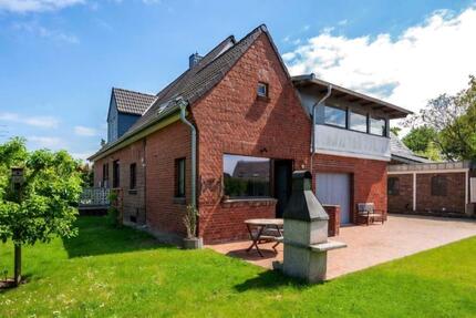 Haus Rees - 8 Zimmer, 208 m&sup2;, 365.000&euro; | Angebot:25171424