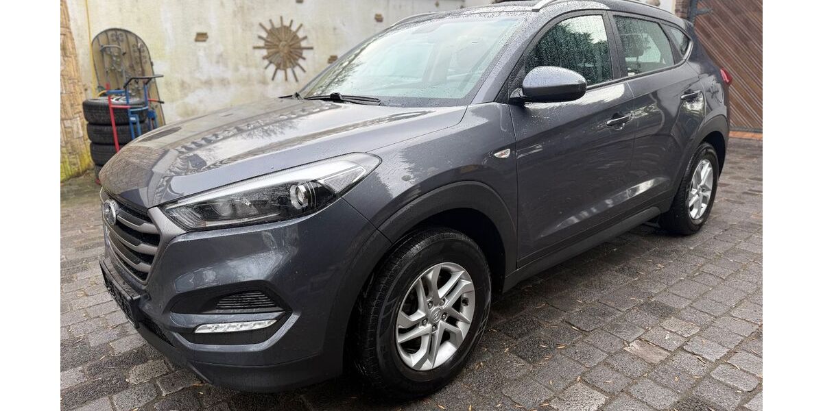 Hyundai TUCSON 141.221 km 10.990 &euro; Neukirchen-Vluyn 47506
