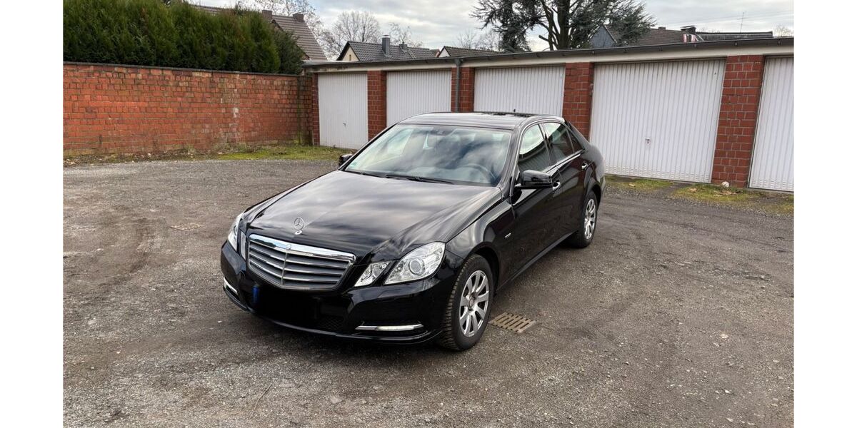 Mercedes-Benz E 200 145.000 km 12.700 &euro; Oberhausen 46117