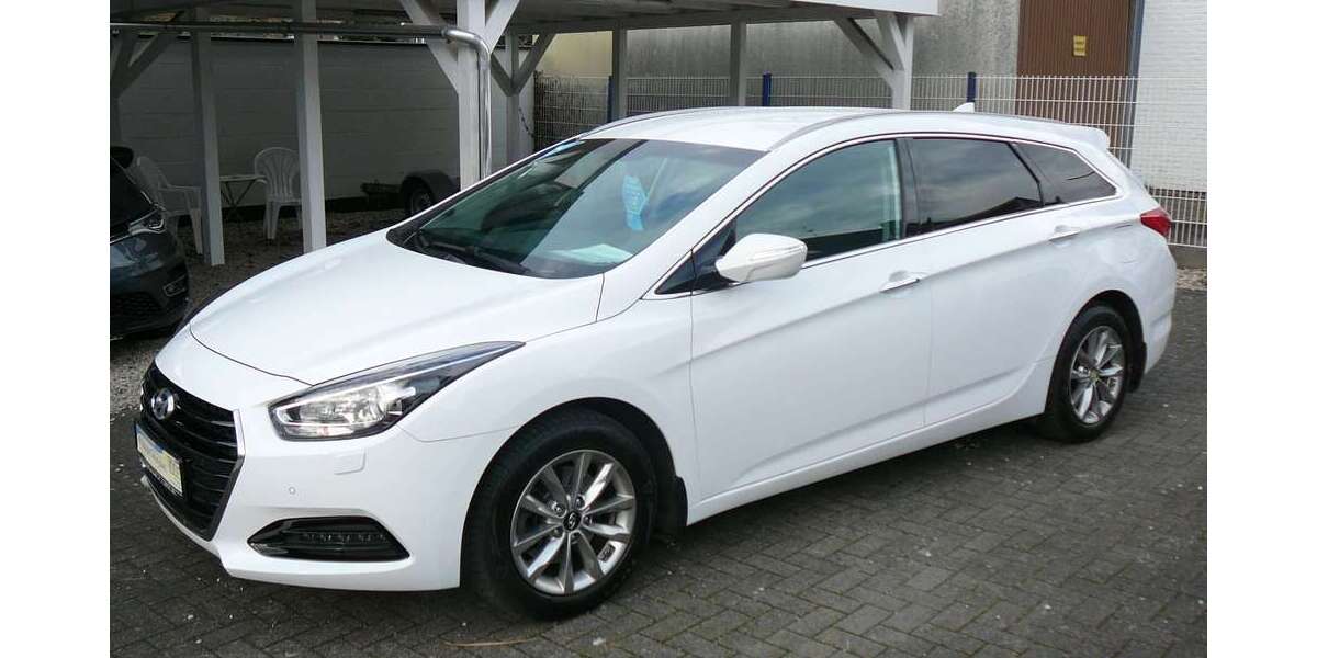 Hyundai i40 130.000 km 9.500 &euro; Dinslaken 46537