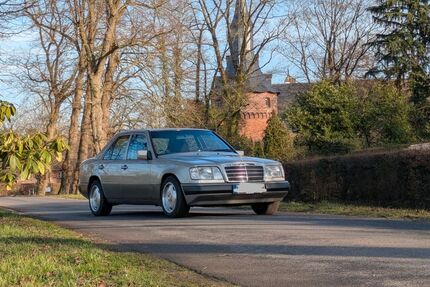 Mercedes-Benz 220 103.600 km 12.500 &euro; Weeze 47652