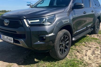 Toyota Hilux 68.000 km 40.444 &euro; Geldern 47608