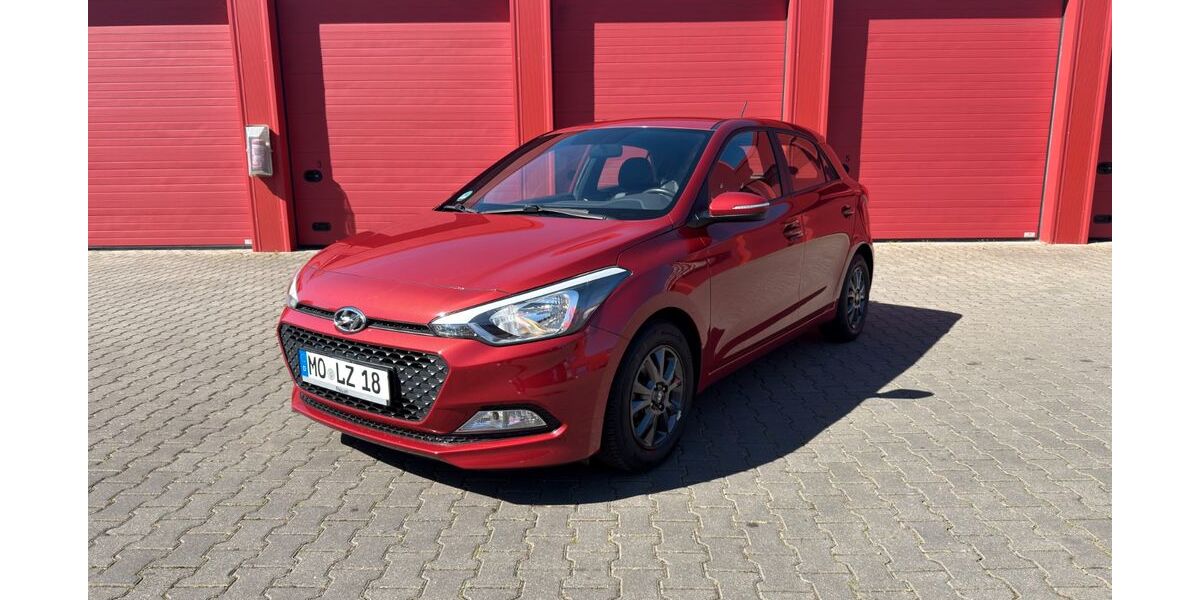 Hyundai i20 90.000 km 9.200 &euro; Kamp-Lintfort 47475