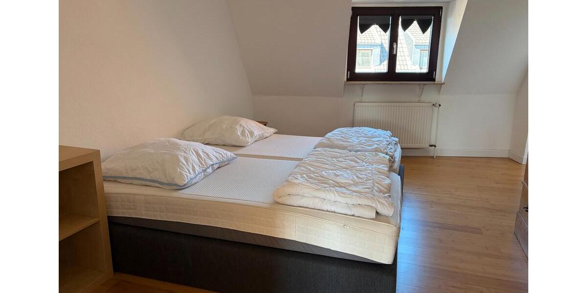 Etagenwohnung Duisburg Mittelmeiderich - 2.5 Zimmer, 70 m&sup2;, 800&euro; | Angebot:26676660