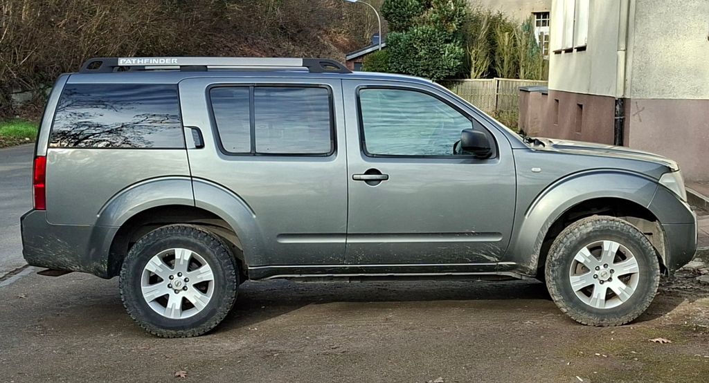 Nissan Pathfinder 315.000 km 3.490 &euro; Dorsten 46284
