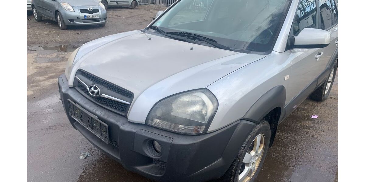 Hyundai TUCSON 286.000 km 1.650 &euro; Bottrop 46238