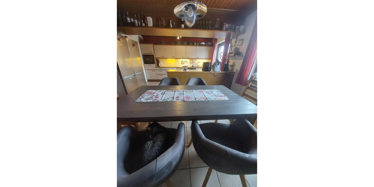 Reihenhaus Hünxe - 6.5 Zimmer, 250 m&sup2;, 2.200&euro; | Angebot:25129233