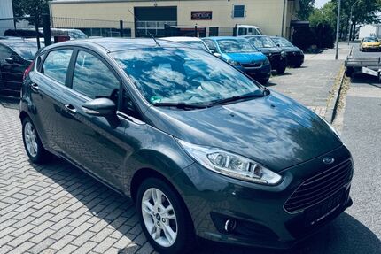 Ford Fiesta 89.500 km 7.480 &euro; XANTEN 46509