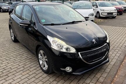 Peugeot 208 159.000 km 5.480 &euro; XANTEN 46509