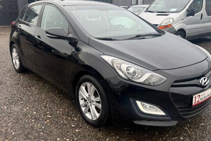 Hyundai i30 95.000 km 7.699 &euro; Kamp-Lintfort 47475