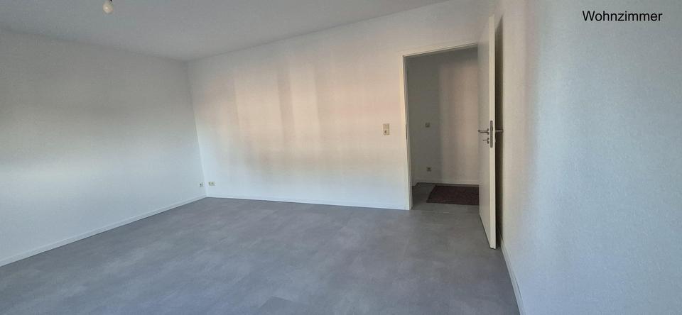 Dachgeschoßwohnung Duisburg Mittelmeiderich - 3 Zimmer, 83 m&sup2;, 615&euro; | Angebot:25438676