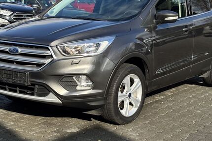 Ford Kuga 72.000 km 11.990 &euro; Duisburg 47259