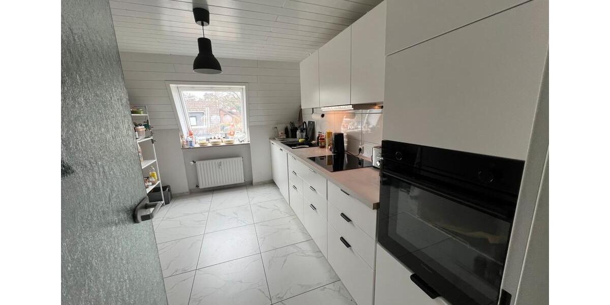 Dachgeschoßwohnung Hünxe - 4 Zimmer, 100 m&sup2;, 790&euro; | Angebot:26005016