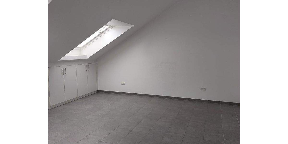 Etagenwohnung Gladbeck Mitte - 3 Zimmer, 134 m&sup2;, 1.200&euro; | Angebot:25815050