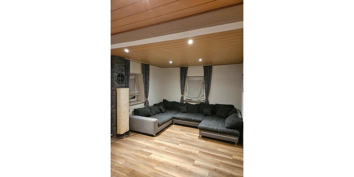 Einfamilienhaus Duisburg Rheinhausen - 10 Zimmer, 160 m&sup2;, 340.000&euro; | Angebot:24853905