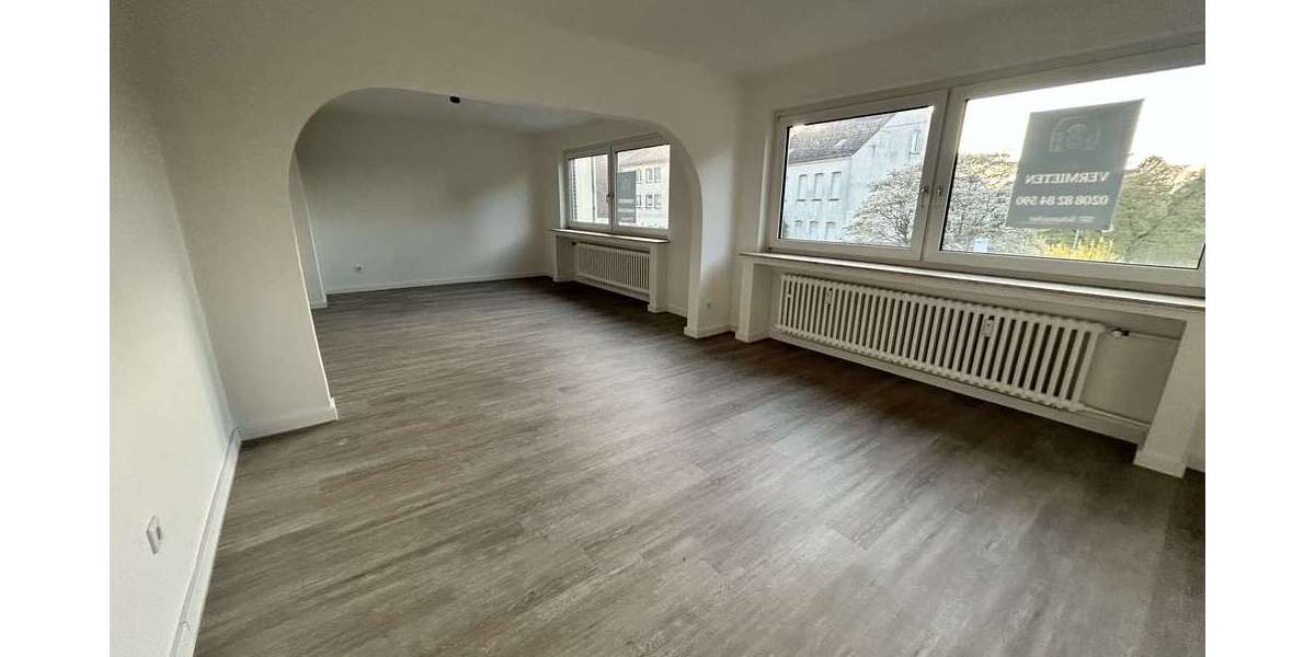 Etagenwohnung Oberhausen Schmachtendorf - 3 Zimmer, 82 m&sup2;, 2.200&euro; | Angebot:25980157