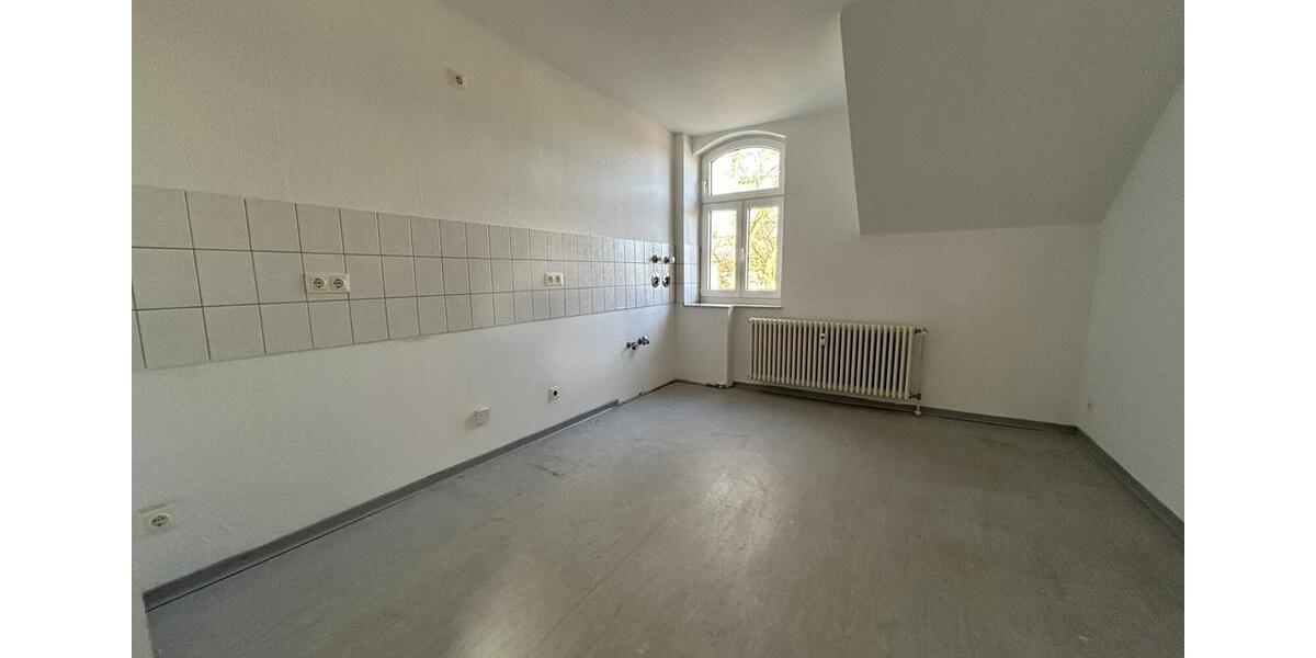 Dachgeschoßwohnung Duisburg Hamborn - 2.5 Zimmer, 57 m&sup2;, 303&euro; | Angebot:25601214