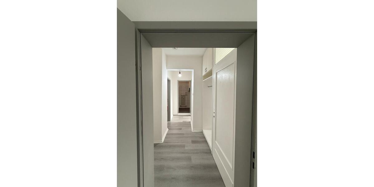 Dachgeschoßwohnung Duisburg Essenberg - 3 Zimmer, 70 m&sup2;, 490&euro; | Angebot:26598026