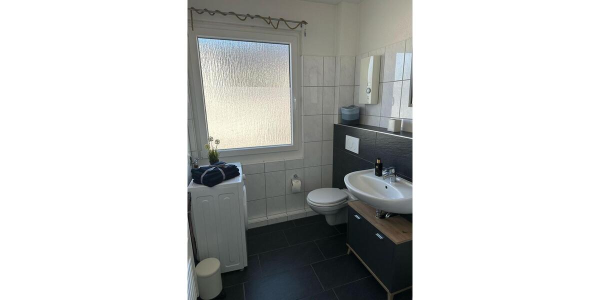 Etagenwohnung Dinslaken - 2.5 Zimmer, 63 m&sup2;, 1.300&euro; | Angebot:25168891