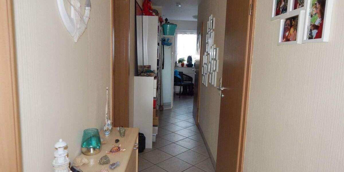 Etagenwohnung Moers Hochstraß - 2 Zimmer, 59 m&sup2;, 174.000&euro; | Angebot:26117346