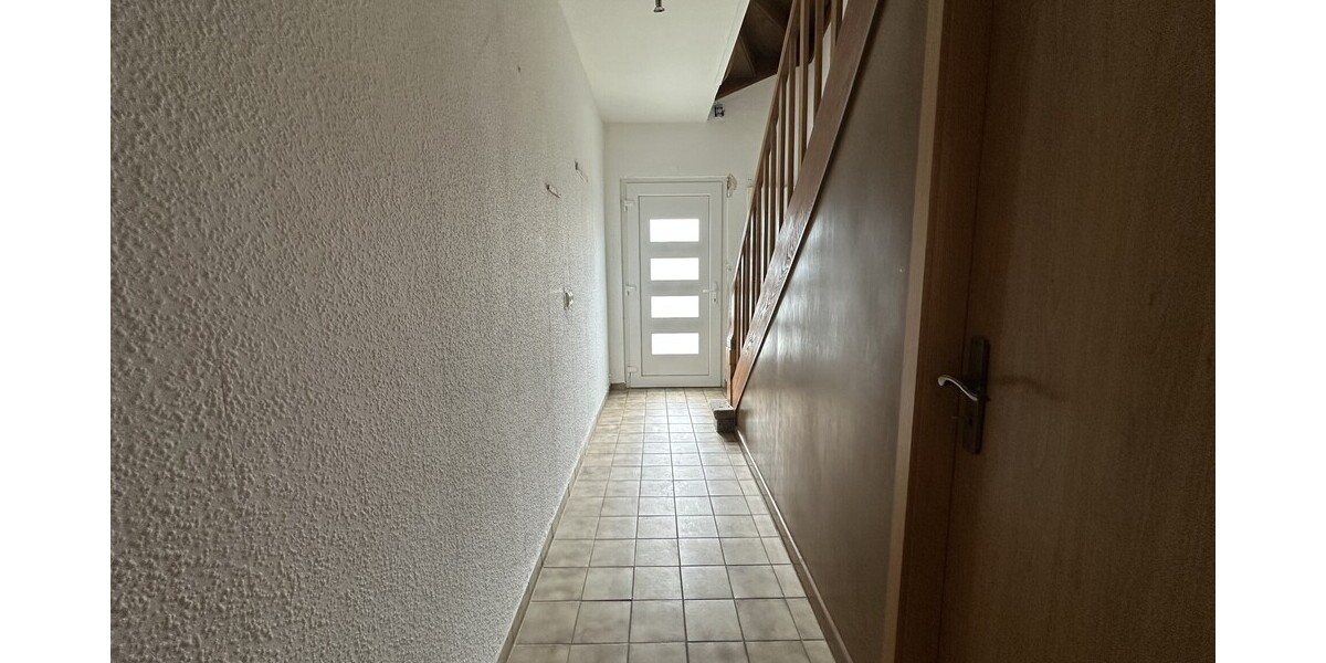 Kapitalanlage oder Eigenheim – modernisiertes Reihenmittelhaus mit PV-Anlage - Reihenmittelhaus Weeze | Angebot:26507184