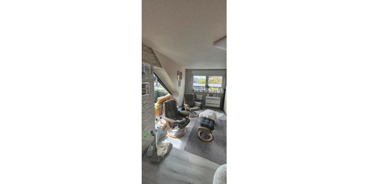 Dachgeschoßwohnung Voerde (Niederrhein) - 3 Zimmer, 68 m&sup2;, 199.000&euro; | Angebot:26120877