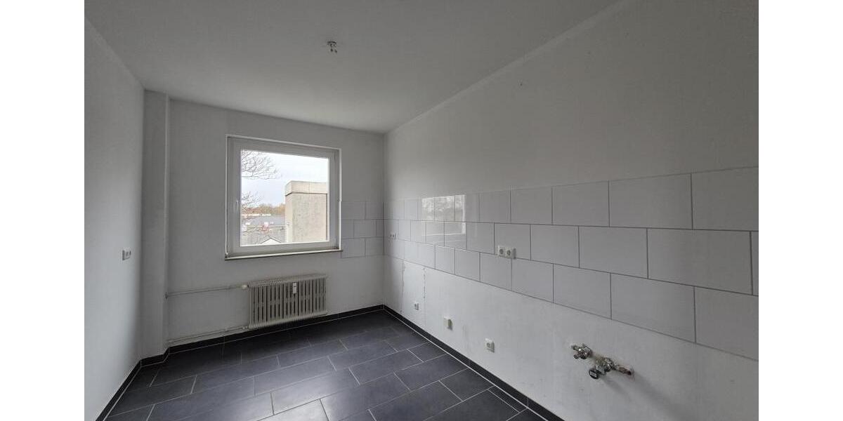 Etagenwohnung Duisburg Hamborn - 3.5 Zimmer, 81 m&sup2;, 589&euro; | Angebot:25648666