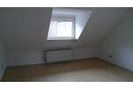 Dachgeschoßwohnung Duisburg Mittelmeiderich - 3 Zimmer, 88 m&sup2;, 650&euro; | Angebot:26638413