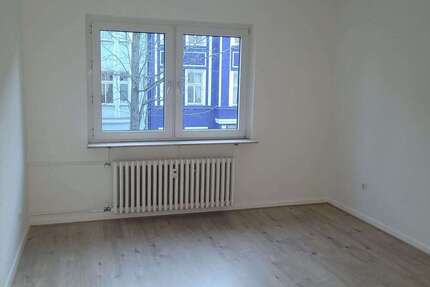 Wohnung Duisburg Altstadt - 3 Zimmer, 64 m&sup2;, 600&euro; | Angebot:25986220