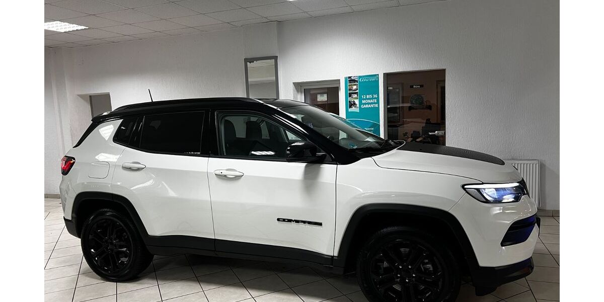 Jeep Compass 7.698 km 24.499 &euro; Voerde 46562