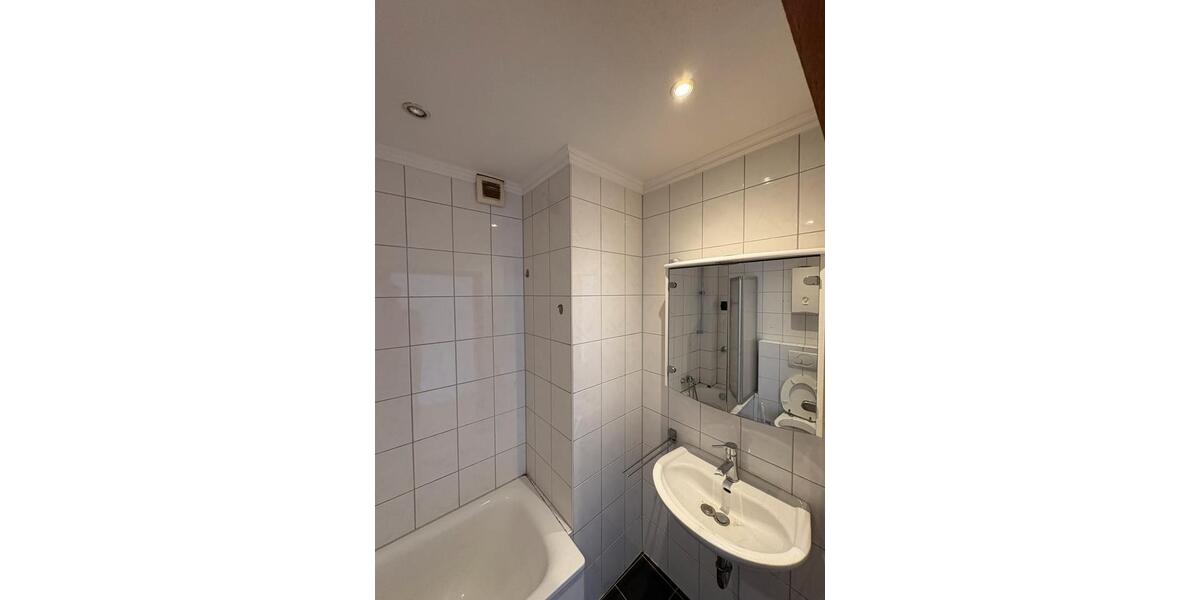 Dachgeschoßwohnung Dinslaken - 2 Zimmer, 50 m&sup2;, 625&euro; | Angebot:25647886