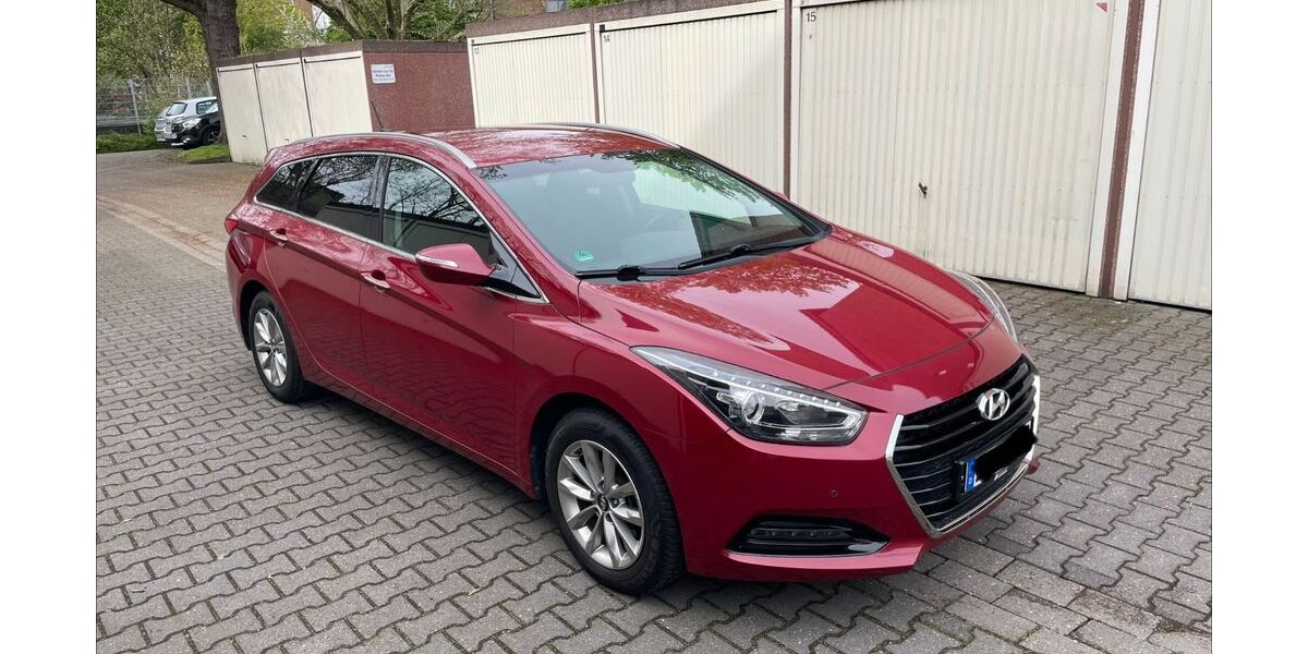 Hyundai i40 109.000 km 8.500 &euro; Duisburg 47166