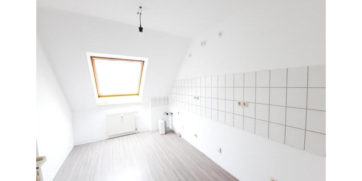 Dachgeschoßwohnung Duisburg Hamborn - 2.5 Zimmer, 59 m&sup2;, 510&euro; | Angebot:25409531