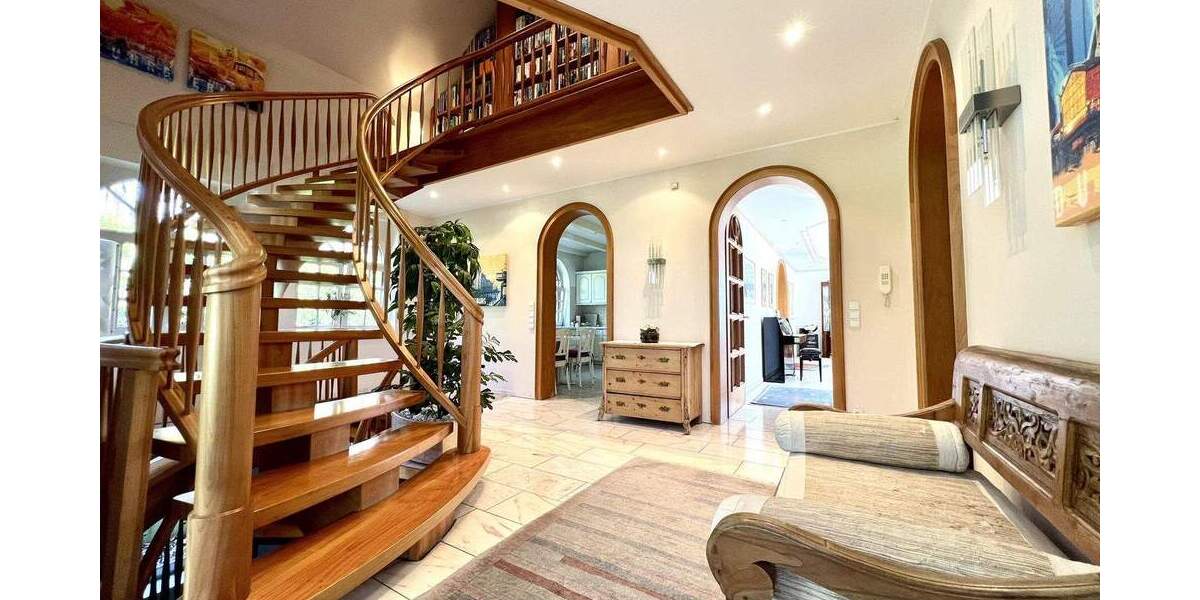 Einfamilienhaus Gladbeck Mitte - 9 Zimmer, 307 m&sup2;, 930.000&euro; | Angebot:25670854