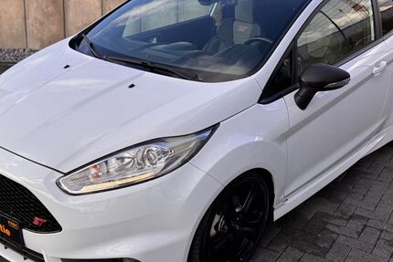 Ford Fiesta 157.000 km 7.490 &euro; Dinslaken 46539