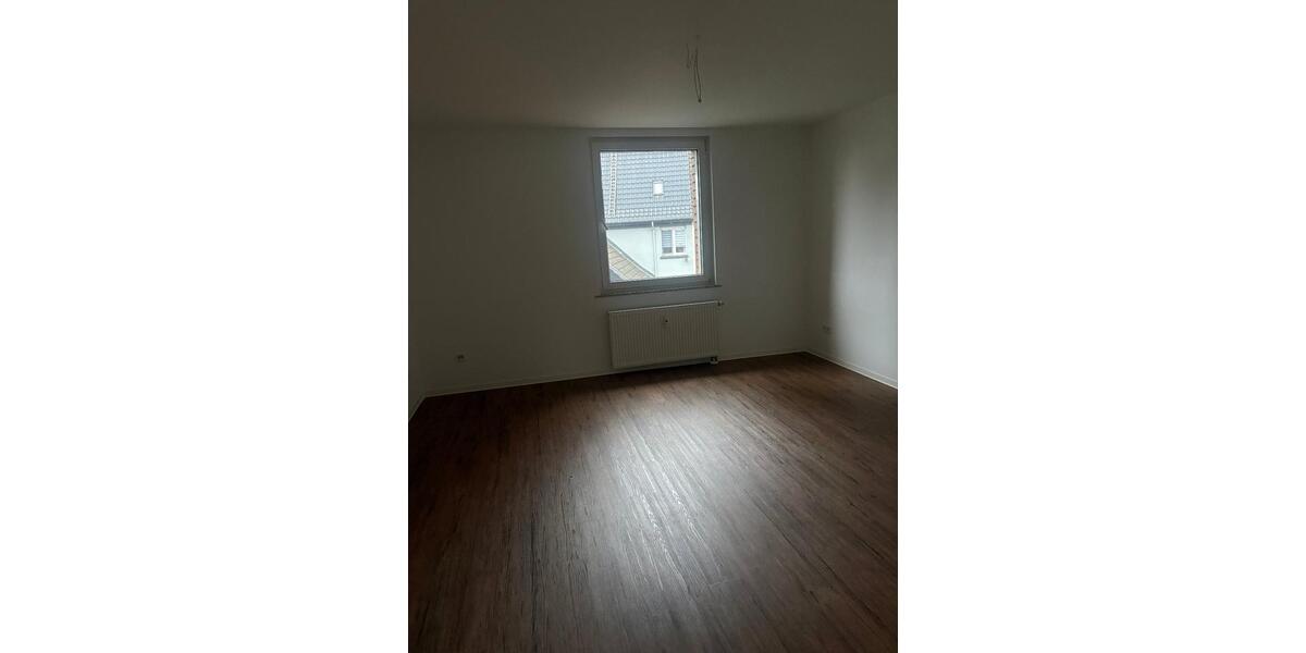 Etagenwohnung Duisburg Walsum - 3 Zimmer, 84 m&sup2;, 735&euro; | Angebot:24862655